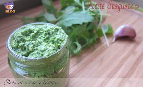 Oggi una nuova variante del pesto. Pesto Di Rucola E Basilico
