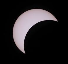 Bei einer partiellen sonnenfinsternis verdeckt der mond die sonne nur teilweise. Nuyua12w00s89m