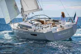 Sleek and with a very comprehensive inventory, she is ready for immediate use. Pilot Saloon 42 Wauquiez
