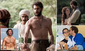 Move over Poldark! Tom Bateman shows off his toned physique | Daily Mail  Online