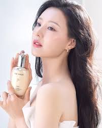 new] #KimJiWon official photo with THE WHOO in Shanghai, China