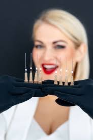 Danielle Harter's Instagram, Twitter & Facebook