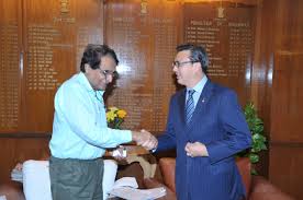Press conference by dato' sri liow tiong lai announcing the resignation of 13 mca cc members including himself at wisma. Suresh Prabhu On Twitter Pleasure Meeting Mr Dato Sri Liow Tiong Lai Minister Of Transport Malaysia Discussed Issues Of Mutual Cooperation Https T Co Vymjjbrrgp Twitter