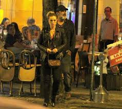 Rogério gomes news, gossip, photos of rogério gomes, biography, rogério gomes girlfriend list 2016. De Ferias Apos O Fim De A Forca Do Querer Paolla Oliveira E Rogerio Gomes Sao Flagrados Em Restaurante No Rio Veja As Fotos Estrelando