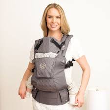 It is perfect for parents who are looking to carry for longer periods of time and also to use their carrier for a long time. Lillebaby Complete Luxe Embossed Mystique Charcoal Soft Breathable Bellas Little Ones