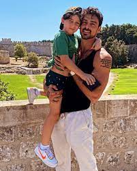 Hugo marchand, michael b jordan, michele morrone, charles leclerc, alain fabien delon font craquer la mode! 507 Likes 10 Comments Michele Morrone Fa Page Michelemorronemylove On Instagram Michele E Marcus Hoje No Stories D Freund Fotos Manner Und Frauen Frau