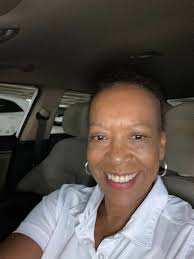 Henri Johnson (@ettatravels) • Instagram photos and videos