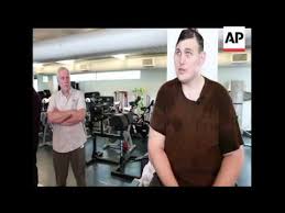 Oz show (2009) and inside extraordinary humans: Igor Vovkovinskiy The Nation S Tallest Man Flew To Massachusetts On Thursday From Minnesota So Sho Youtube