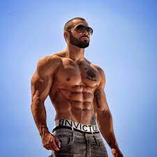 If you're lean already, your waist size may be as tight as it can . 10 Most Aesthetic Natural Bodybuilders Advancedconduct