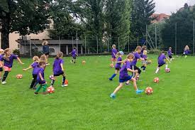 100 28 chibi kinder sport. Wir Brauchen Mehr Junge Madchen Die Fussball Spielen Aargauersport Ch