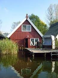das bootshaus mit dem grossen steg von der wasserseite aus ferienhaus angelurlaub ferienhaus in holland