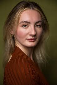 Beth Mclean's Instagram, Twitter & Facebook