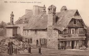 Maison A Encorbellement C 1900 Le Faou Bretagne Maisons Anciennes Brest