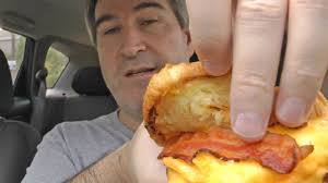 Bk Original Chicken Sandwich Review Burger King King Croissan Wich Review Burger Food Burger King