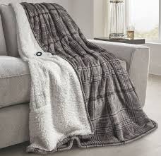 This ever so cosy throw comes in a range of shades. Serta Microplush Electric Heated Warming Throw Blanket Taupe Bedding Home Kitchen Playcenterng Com