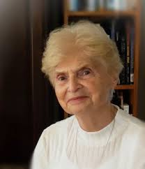 Barbara Traynor's Instagram, Twitter & Facebook