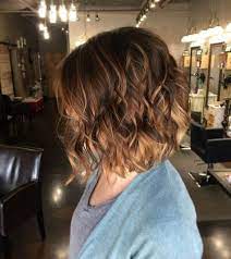 Voir plus d'idées sur le thème cheveux, balayage cheveux, couleur cheveux. Meche Caramel Sur Cheveux Chatain Quelles Sont Mes Options Archzine Fr Cheveux Chatains Cheveux Bruns Teinture Cheveux
