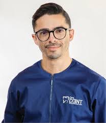 Antonio Dent's Instagram, Twitter & Facebook