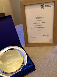 Ellie Brook (@EllieBrook_)