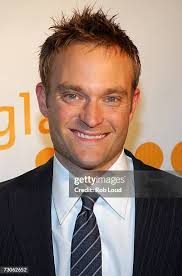 28 Photos & High Res Pictures