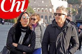 Svelato chi è il suo fidanzato fuori dalla casa. Elisabetta Gregoraci Crisi Alle Spalle Con Il Nuovo Fidanzato Di Nuovo Insieme Per La Vacanza Romana