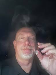 Cigar review and giveaway announcement