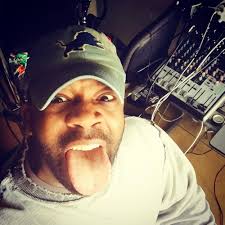 Vib3sTV Music" 'Bubble