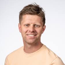 Zo. Dat was het dan. 7 jaar Vertimart en terug in de mondzorgwereld. Dank  aan alle collega's waar ik mee heb mogen werken. Al het goeds voor de  toekomst gewenst. Ontwikkelingen staan