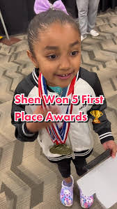 Abi Walker's Instagram, Twitter & Facebook