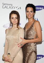 We did not find results for: 17 Letnyaya Doch Pevicy Slavy Vyshla V Svet S Mamoj I Zhenihom