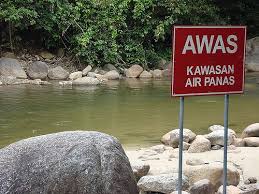 Terdapat pancuran di kolam ketiga dan tinggi pancuran kurang lebih 3 meter. Kolam Air Panas Kuala Woh Di Perak Lokasi Mandi Manda Yang Terbaik Untuk Pelancong Tempat Menarik