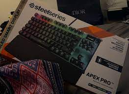 Rezon n e h (prince), son of eliadah, a syrian, who when david defeated hadadezer king of zobah, put himself at the head of a band of freebooters and set up a petty kingdom at damascus. Rezon Ay On Twitter Softaim Auch