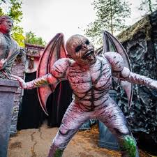 Family Halloween Event | Howl'o'ween at Chessington