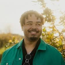 Alex Acklin's Instagram, Twitter & Facebook