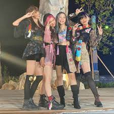 Nama kue, air minum, obat batuk , an. 10 Potret Pink Panda Grup Cover Dance Indonesia Yang Berbakat