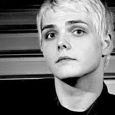 Pin By Masha Volkova On Omg Gerard Gerard Way Gerard Way Black Parade My Chemical Romance