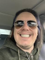 Got new teeth 2 days ago and while talking sucks I'm so happy I can smile  again : r/pics