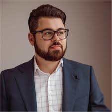 Peter Stamas leads innovation with window-cleaning robot trial at RMIT