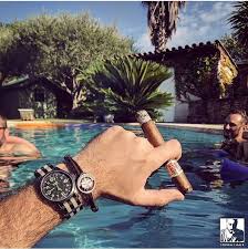 Pin By Juninho Oliveira On Toma Cigars Attractive Guys Cigars And Whiskey