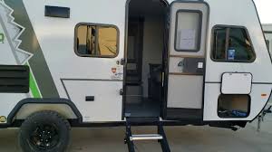 Forest river no boundaries travel trailer nb19.3 highlights: No Boundaries 19 8 Travel Trailer By Forestriver At Couch S Rv Nation A Rv Wholesaler Nobo 19 8 Youtube