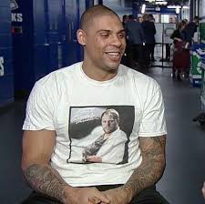 The new york rangers acquired vegas golden knights winger ryan reaves on thursday night as they continue to muscle up in the offseason. Hockey30 Ouch Ryan Reaves Humilie Joe Thornton