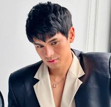 Dustin Matthew Combs