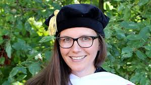 Karen Dunak earns award for scholarship from Muskingum University