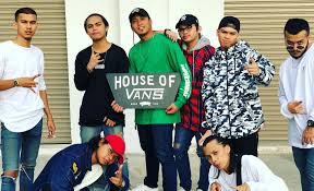 Biodata K Clique Popular Dengan Lane Lain Line Oh Hiburan
