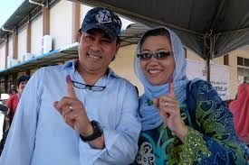 Jamila taib myurrey mahmud abu bekir taib sulaymon abdul rahmon taib hanifah hajar taib. Utusan Malaysia Ø¯Ø± ØªÙˆÛŒÛŒØªØ± Calon Barisan Nasional Bn Parlimen Mukah Datuk Hanifah Hajar Taib Bersama Abangnya Datuk Seri Mahmud Abu Bekir Taib Selesai Mengundi Di Pusat Mengundi Di Dewan Merpati Jepang Di