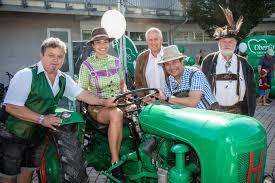 Musikerin melissa naschweng hat ihre liebe zu premstätten entdeckt und wirbt als testimonial für die region. Orf Heimatsommer Radiostimmen Erobern Obergraz Graz Umgebung