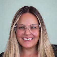 Mortgage rates are expected to stay above 6% through 2028, according to the  Mortgage Bankers Association. Chief Economist Mike Fratantoni projected  30-year fixed rates will hold between 6% and 6.5%, extending a