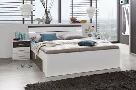 Bett 180×200 komplett bett 180×200 schwarz polsterbett komplett aron bett bett 180×200 komplett bett 180×200 mit lattenrost und bett 180×200 mit lattenrost und matratze polsterbett wei schlafzimmer rauna komplett mit bett 180×200 massiv schlafzimmer 4teilig bett 180×200 schrank. Doppelbett Mit Nachtkommoden Bett 180 X 200 Cm Ehebett Weiss Grau Nachtkommoden