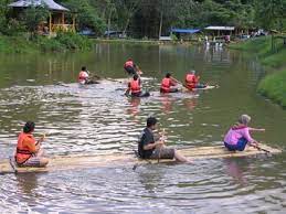Kami singgah minum di gerai kopi ladang janda baik sebelum check in di. Tempat Menarik Di Janda Baik Teamtravel My