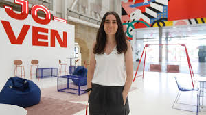 Çoraplı porno got to the place, met a charming provider -